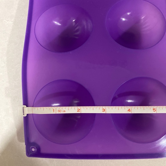 Hot Chocolate Ball Moulds - Picture 2 of 2